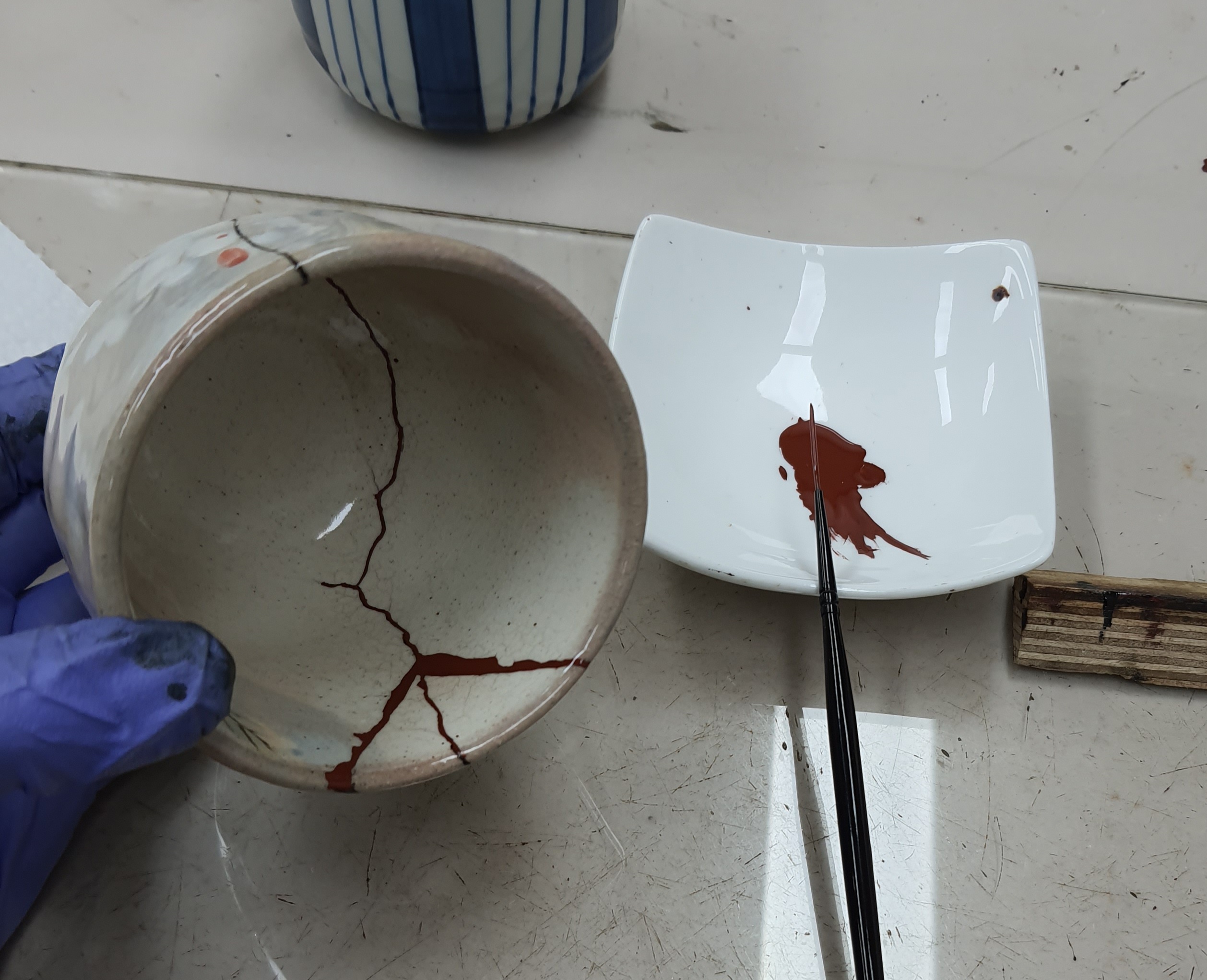 Kintsugi traditionnel aux ateliers de la cour Roland