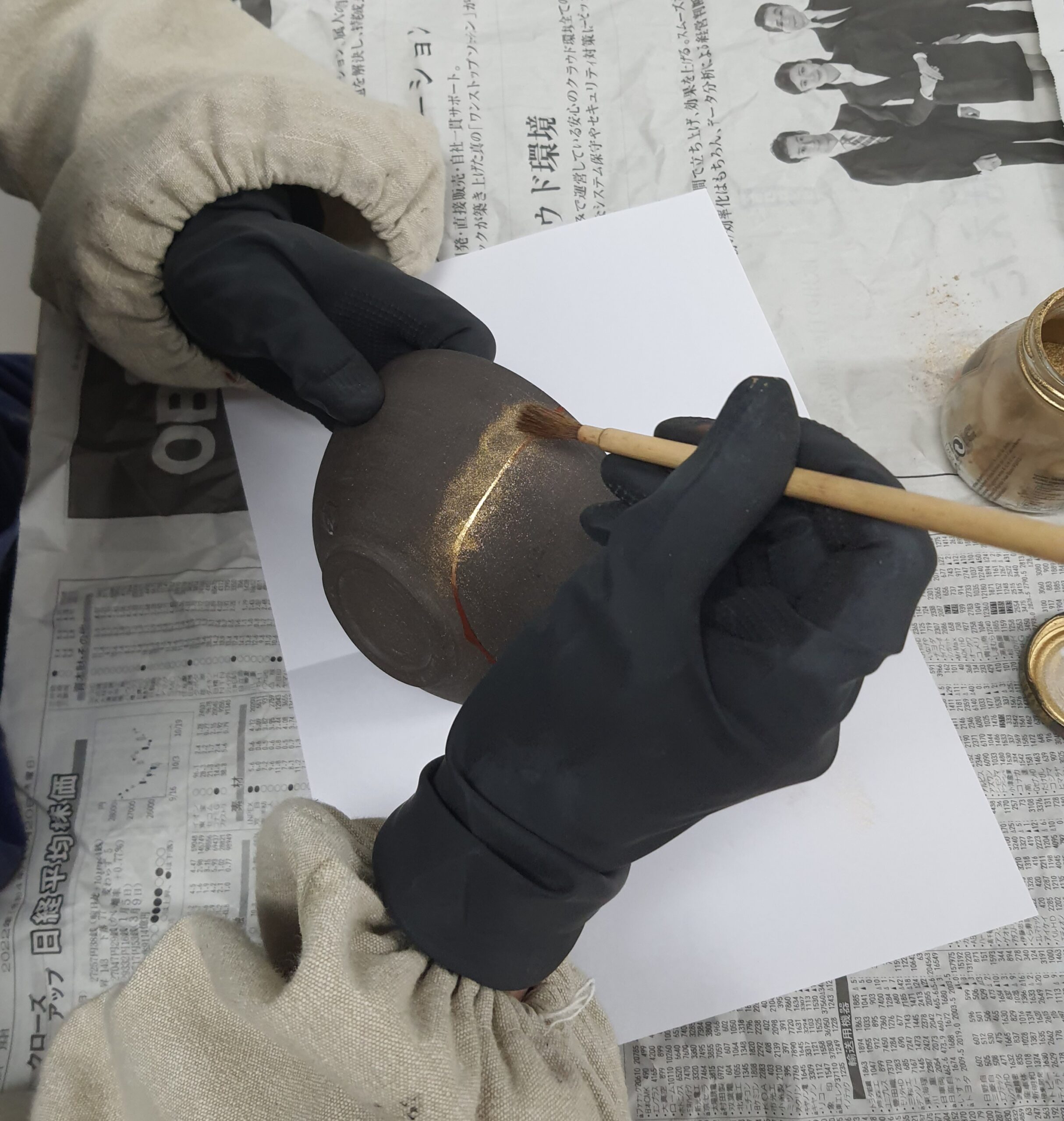 Kintsugi traditionnel aux ateliers de la cour Roland